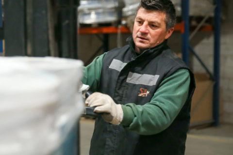 trabajador del almacen